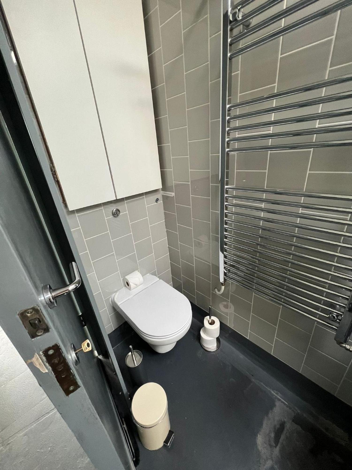 One Bed House In Camden Town Villa Лондон Екстериор снимка
